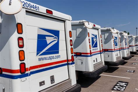 Correo postal near me - Nearby Post Offices: Miracle Mile Postal Store 75 Miracle Mile 0.2 mile away. Hibiscus Carrier Annex 3500 S Dixie Hwy 0.7 mile away. Coconut Grove 3191 Grand Ave